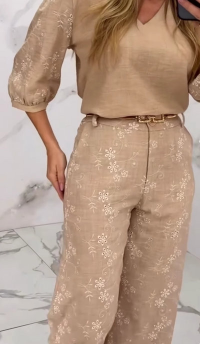 Emma | Anzug mit Stickerei-Struktur und Patchwork
