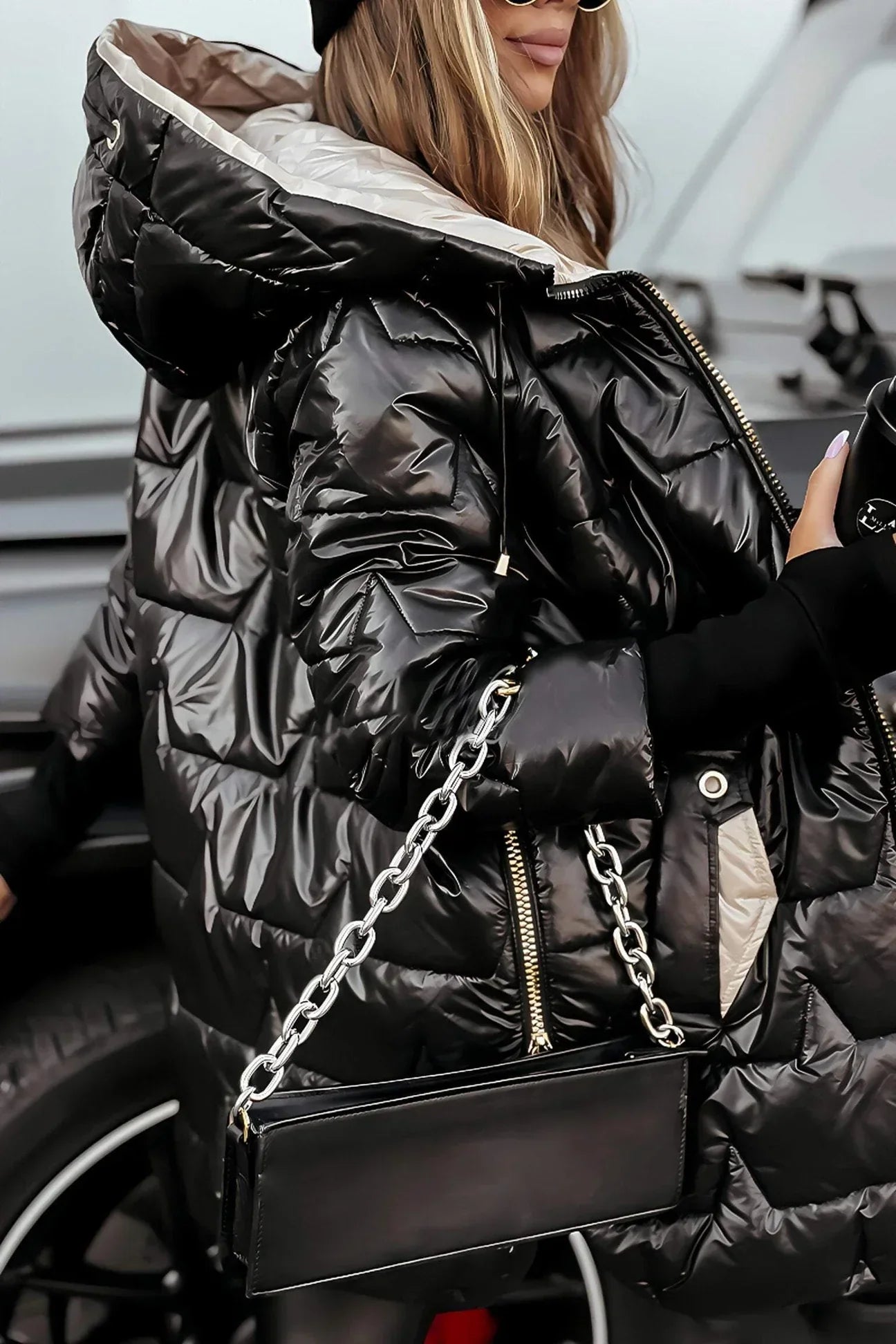 Nolwen™| Stilvolle Winterjacke mit Kapuze und Futter