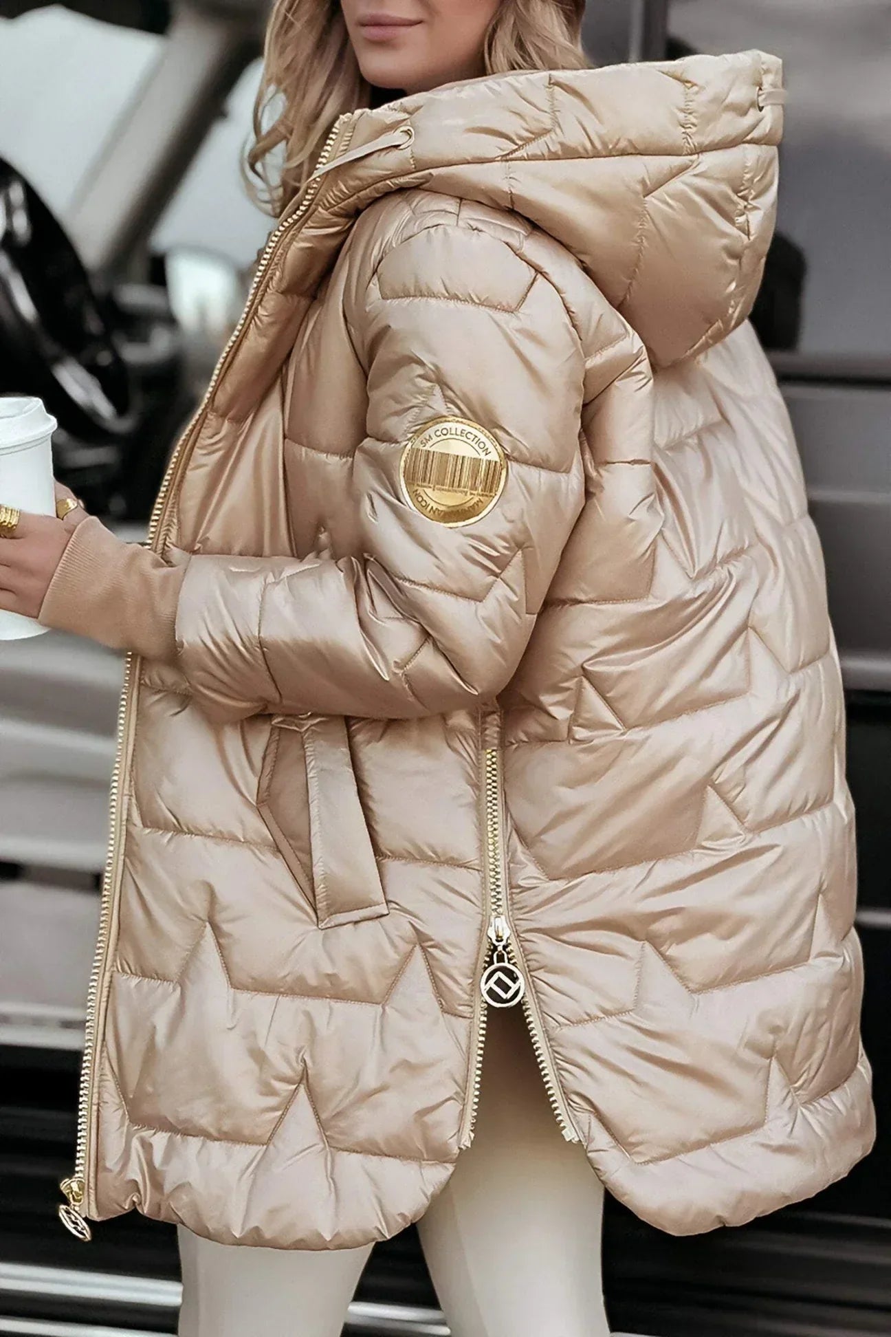 Nolwen™| Stilvolle Winterjacke mit Kapuze und Futter